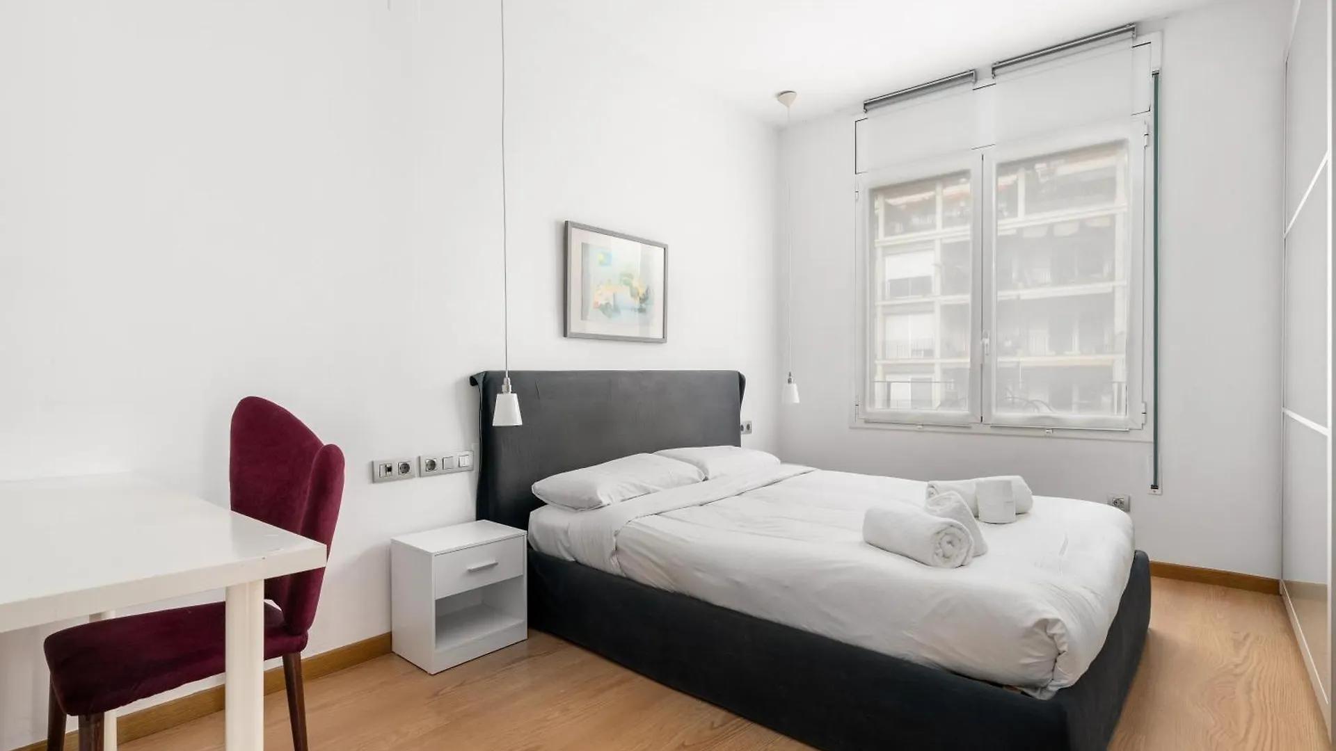 For Couples, Families And Groups, Barcelona Center Apartment