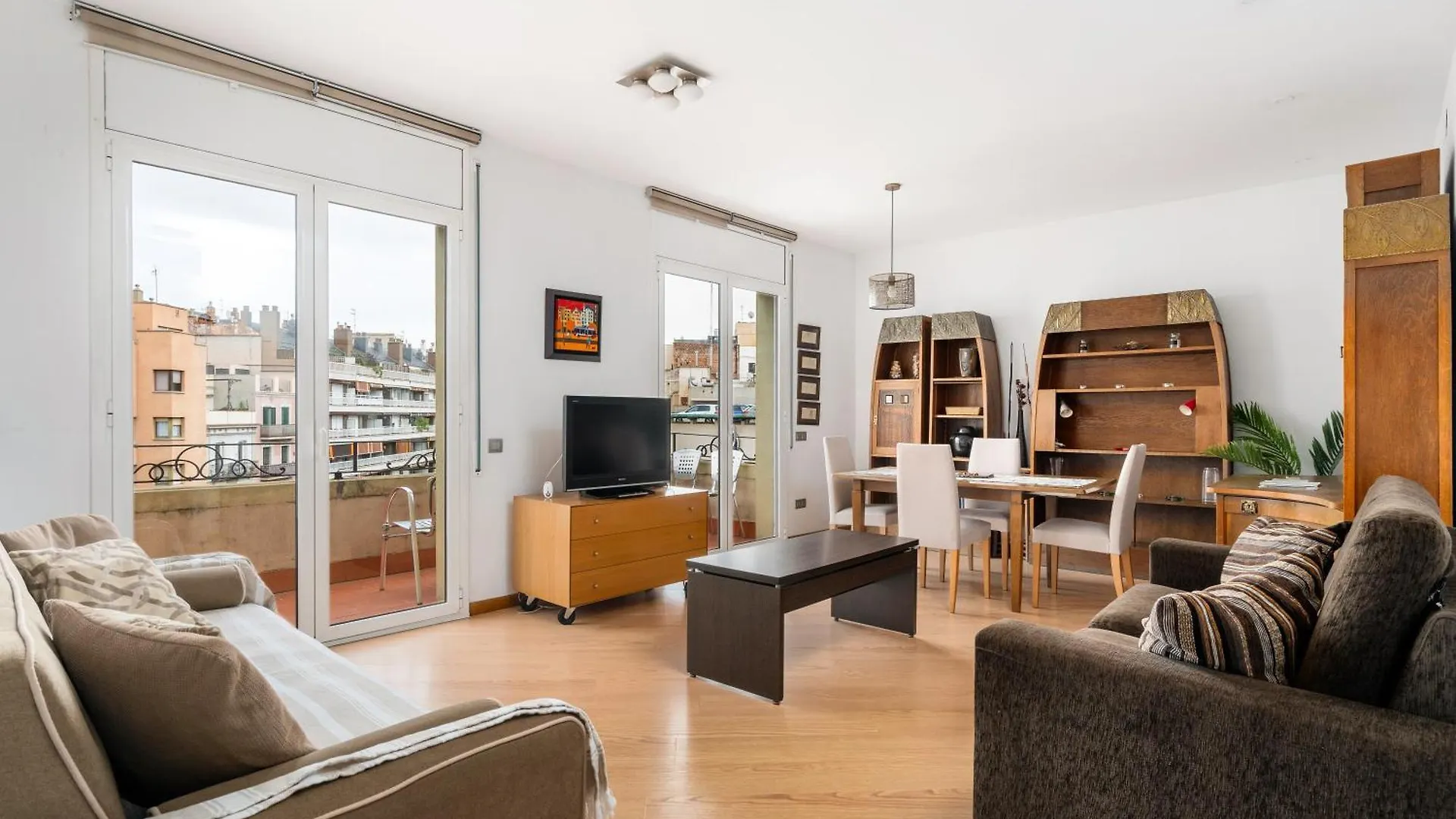 Apartmán For Couples, Families And Groups, Barcelona Center